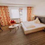 Hotel Haus Maria *